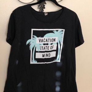 🎒 Black tee shirt